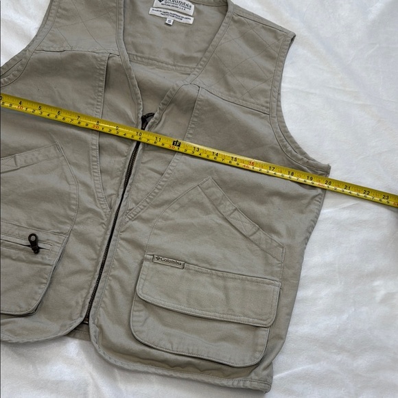 Columbia Khaki Utility Vest - Picture 9 of 14